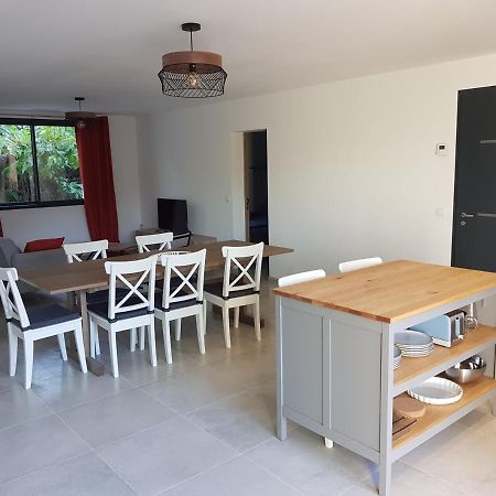 Maison Avec Piscine เวซง-ลา-โรแมน ภายนอก รูปภาพ