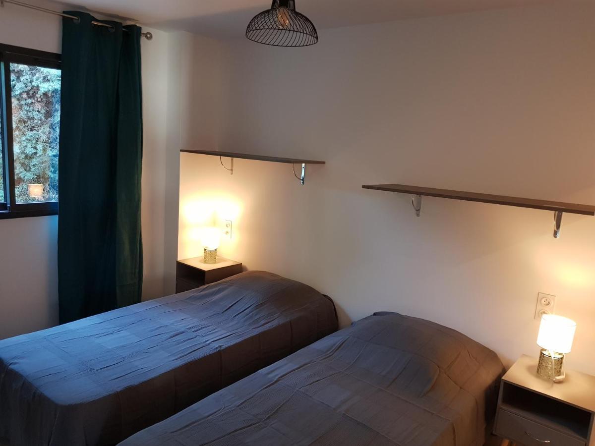 Maison Avec Piscine เวซง-ลา-โรแมน ภายนอก รูปภาพ